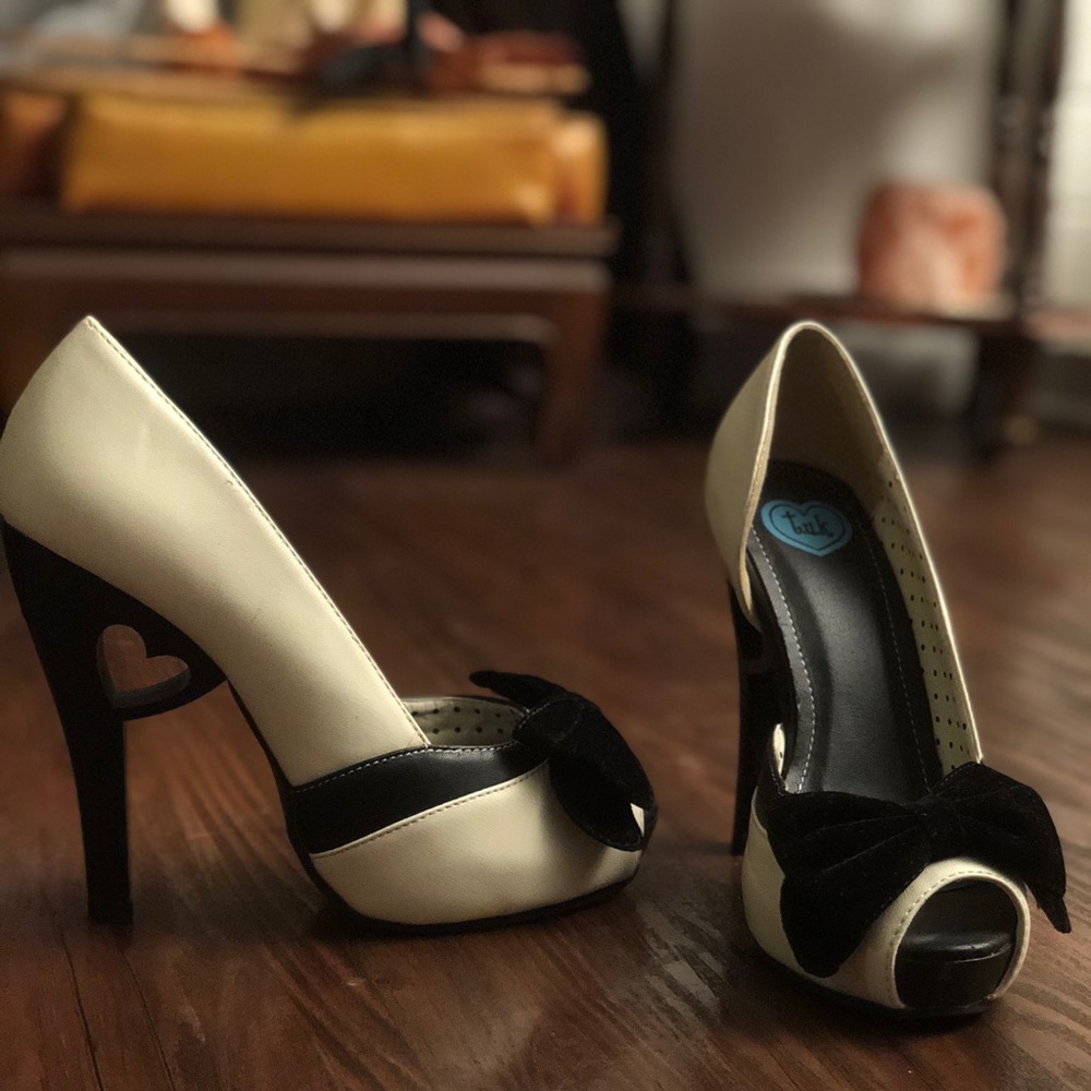 Pinup pumps - Picture 5 of 6